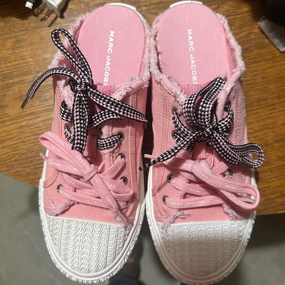 Marc Jacobs Pink and White Casual Sneakers